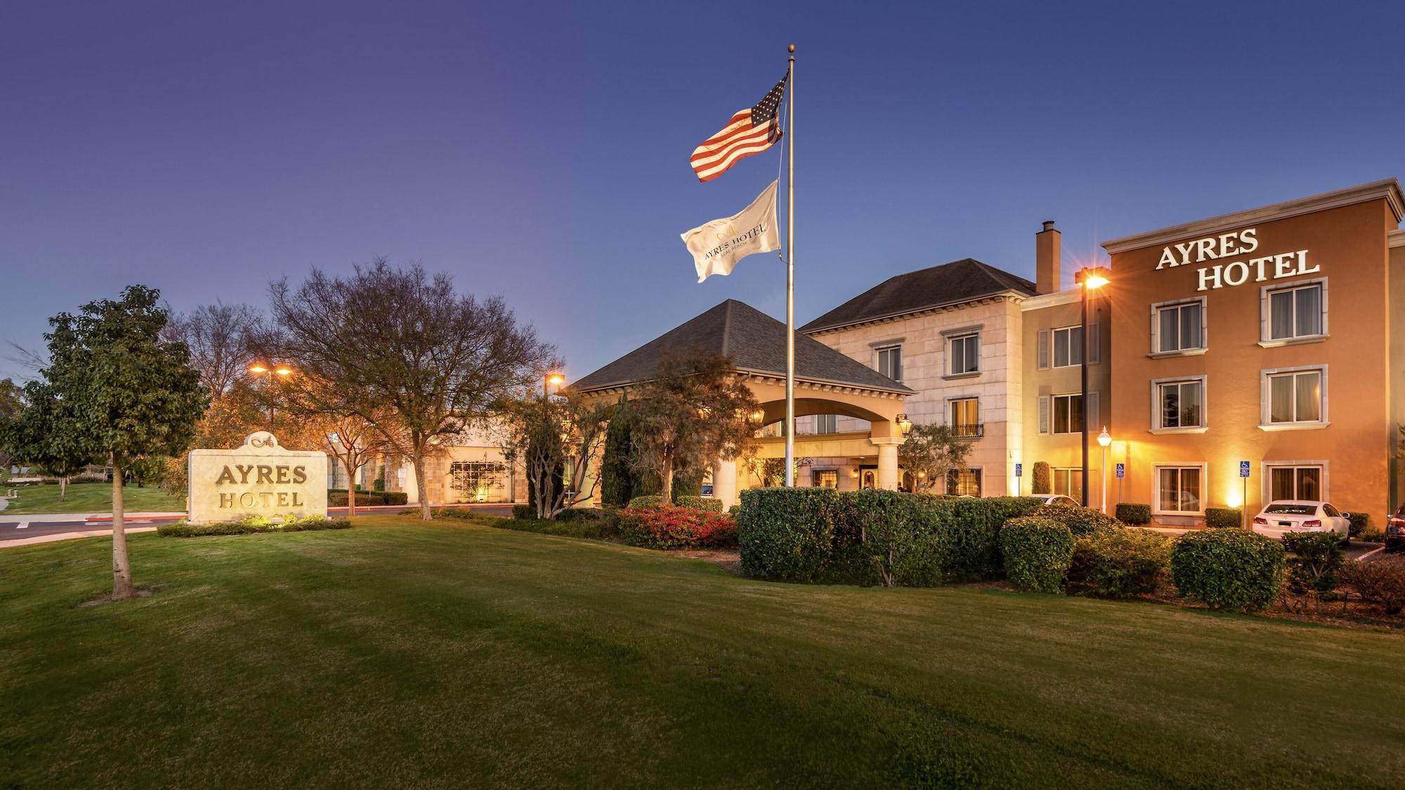 Ayres Hotel Seal Beach - Cypress Bagian luar foto