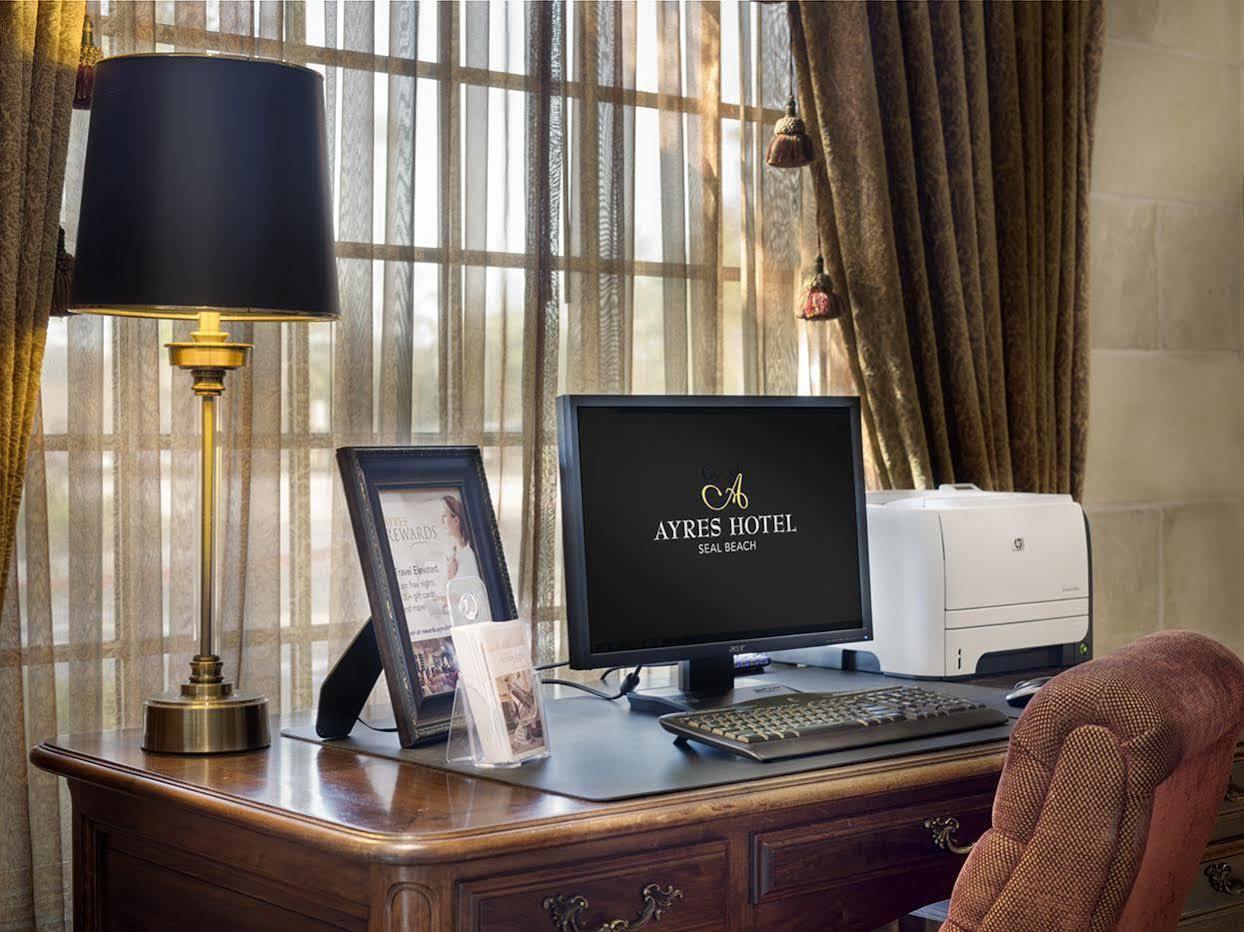Ayres Hotel Seal Beach - Cypress Bagian luar foto