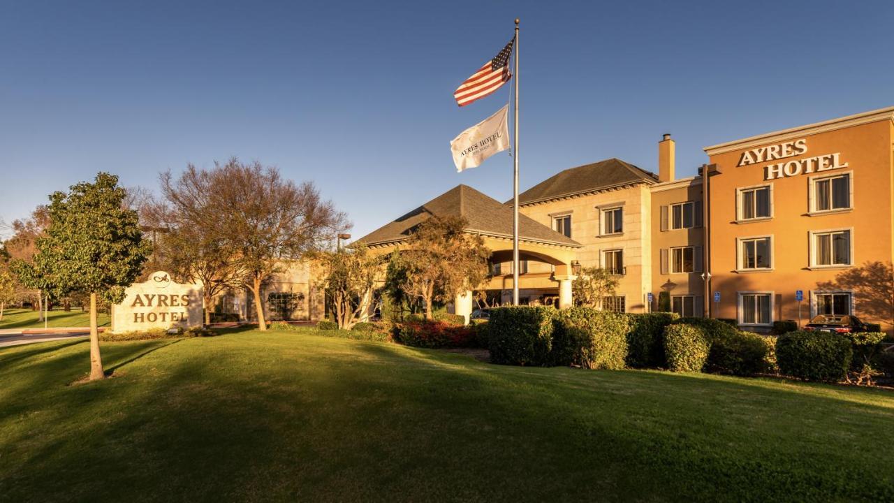 Ayres Hotel Seal Beach - Cypress Bagian luar foto
