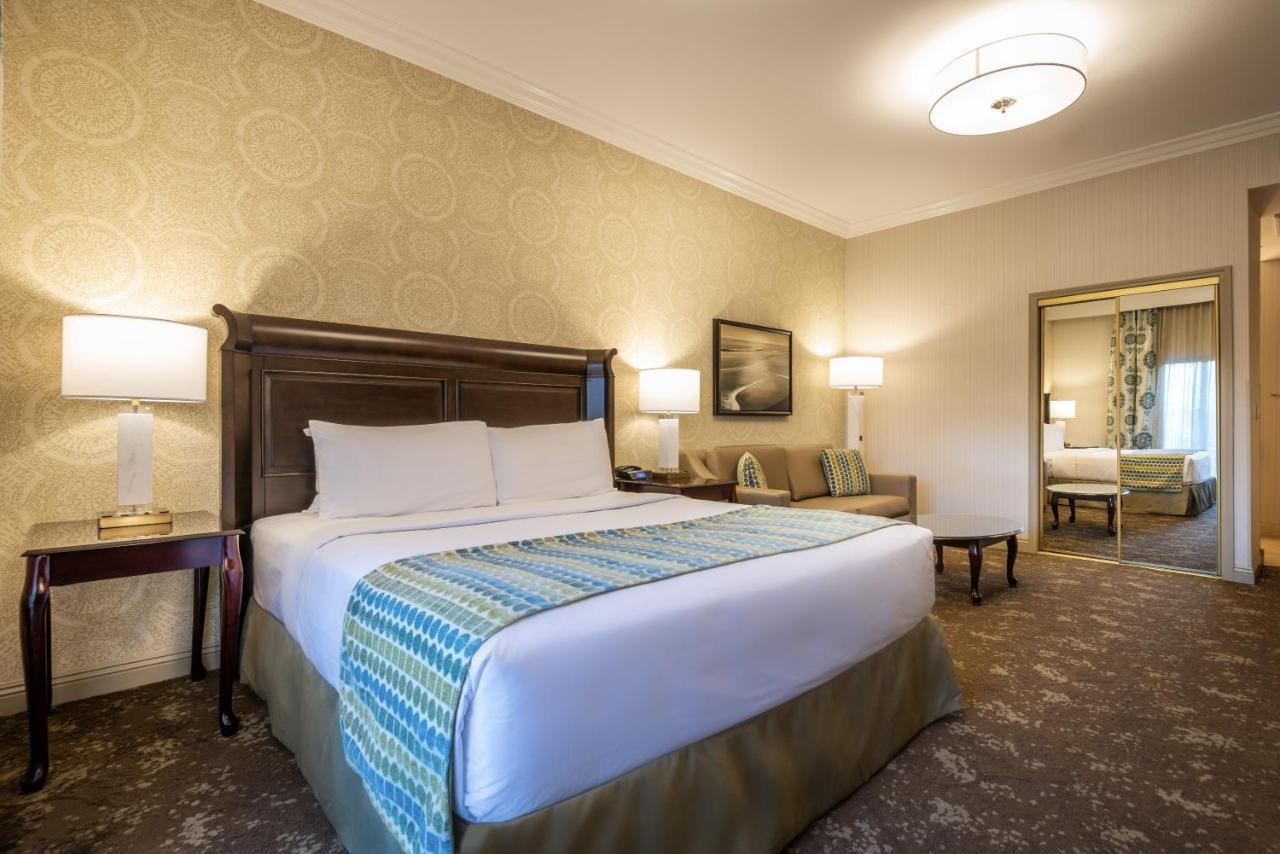 Ayres Hotel Seal Beach - Cypress Bagian luar foto