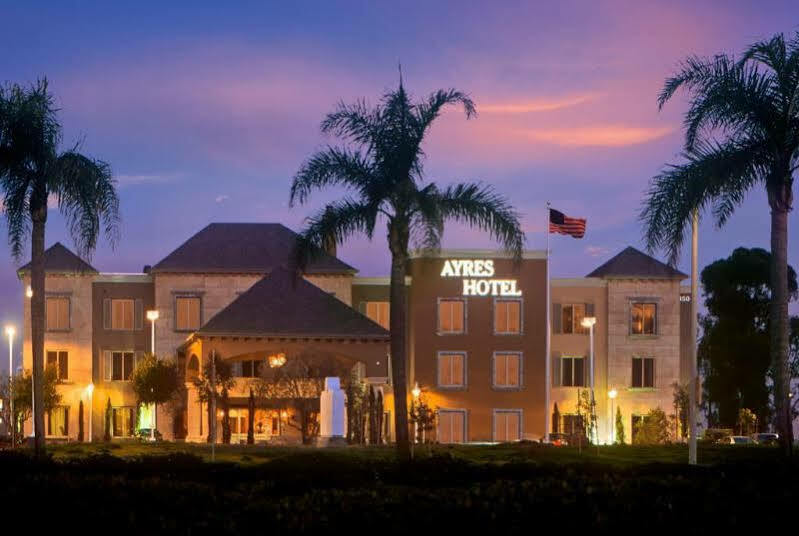 Ayres Hotel Seal Beach - Cypress Bagian luar foto